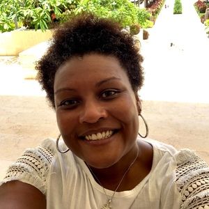 Meet your Posher, Ari